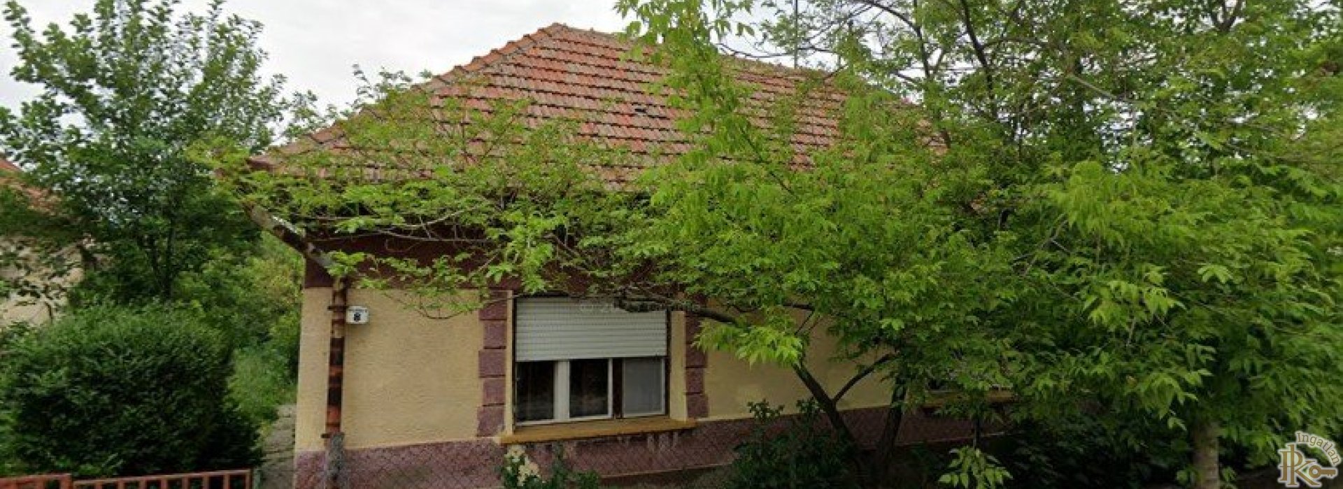 Jászladány, Hóvirág utca 8.