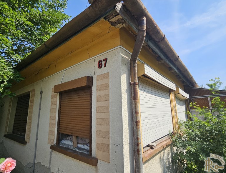 Sárbogárd, Dózsa György  67.