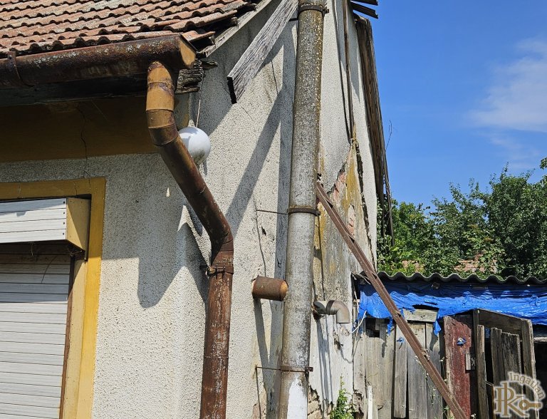 Sárbogárd, Dózsa György  67.