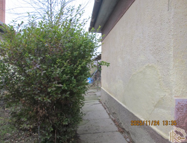 Jászladány, Hóvirág utca 8.