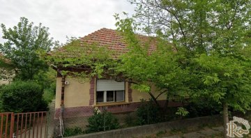 Jászladány, Hóvirág utca 8.